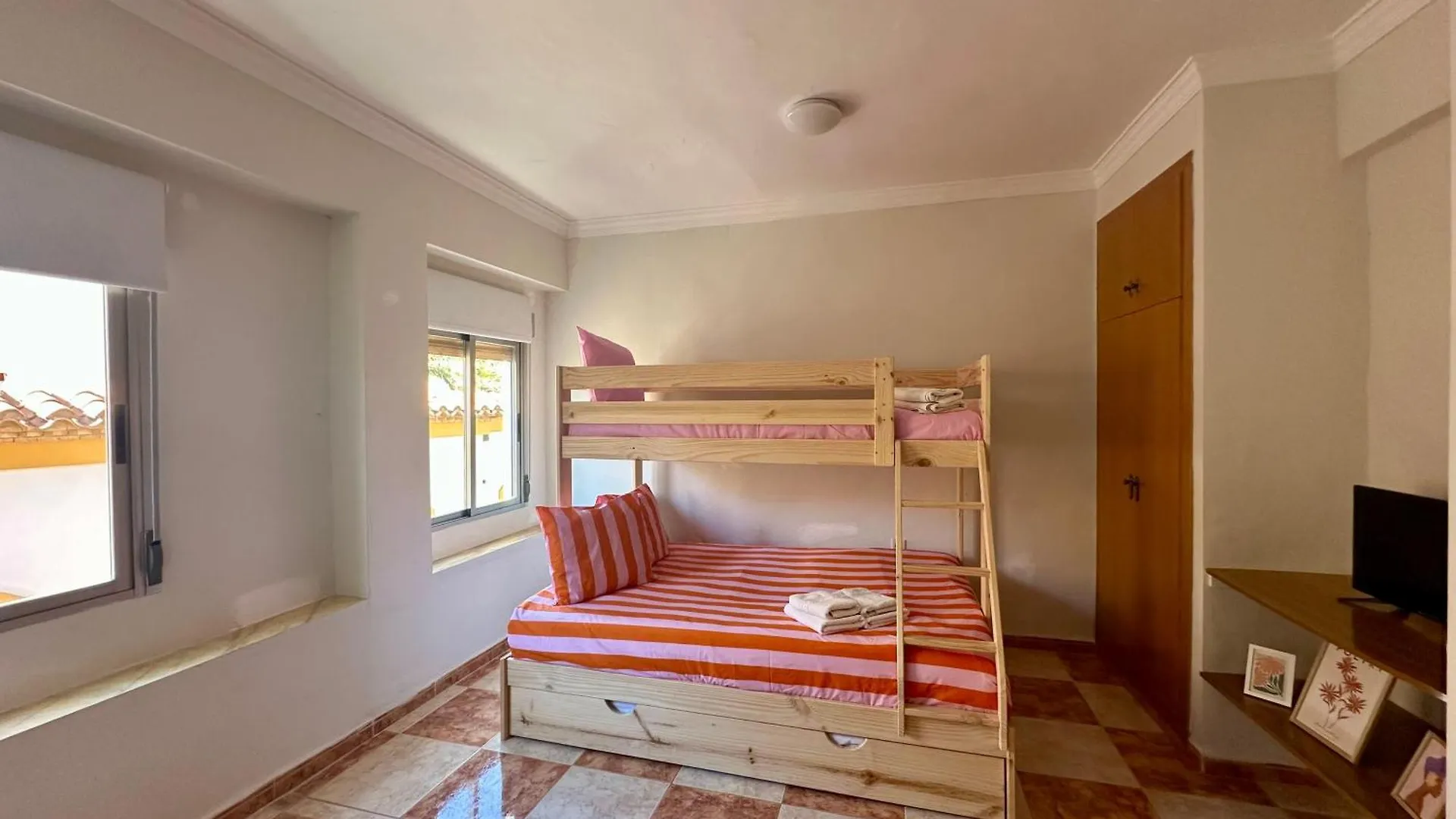 Hostal J&C Olula del Río