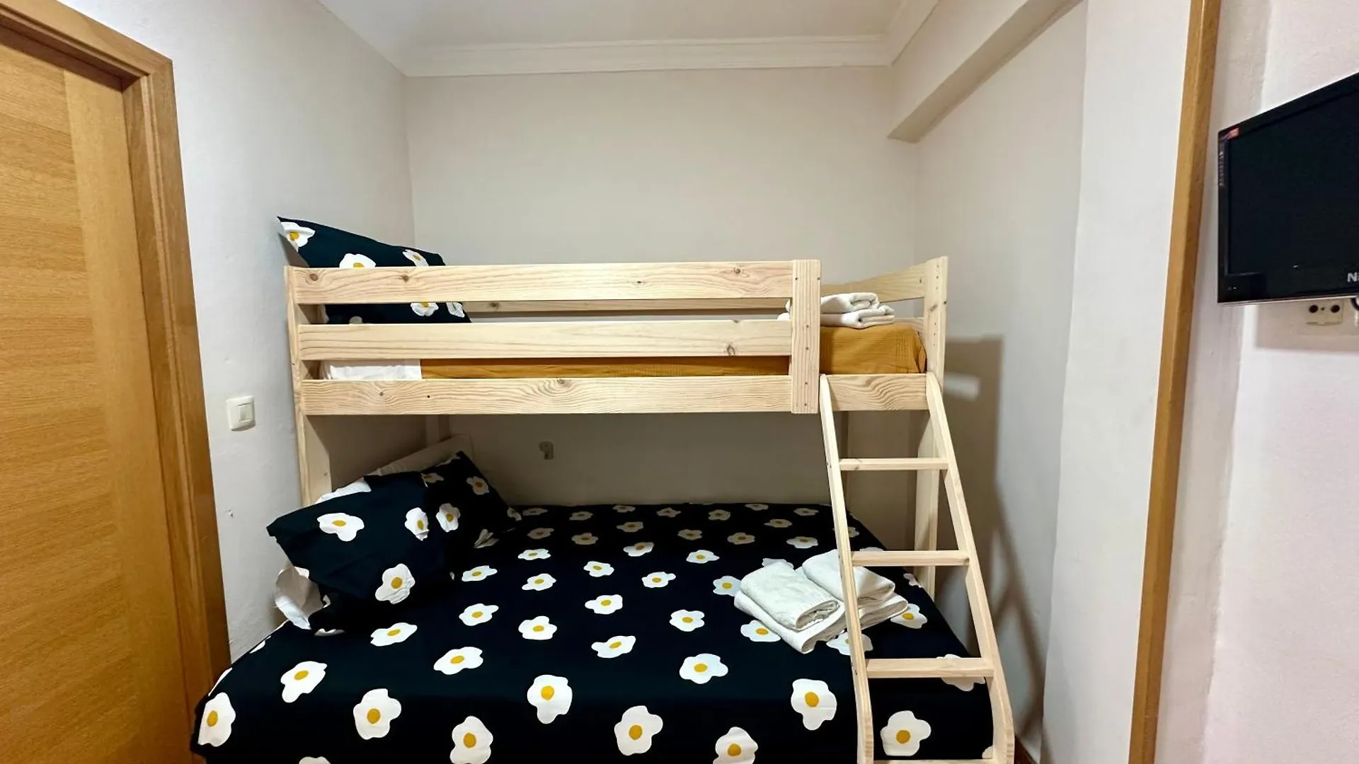 招待所 Hostal J&C Olula del Río