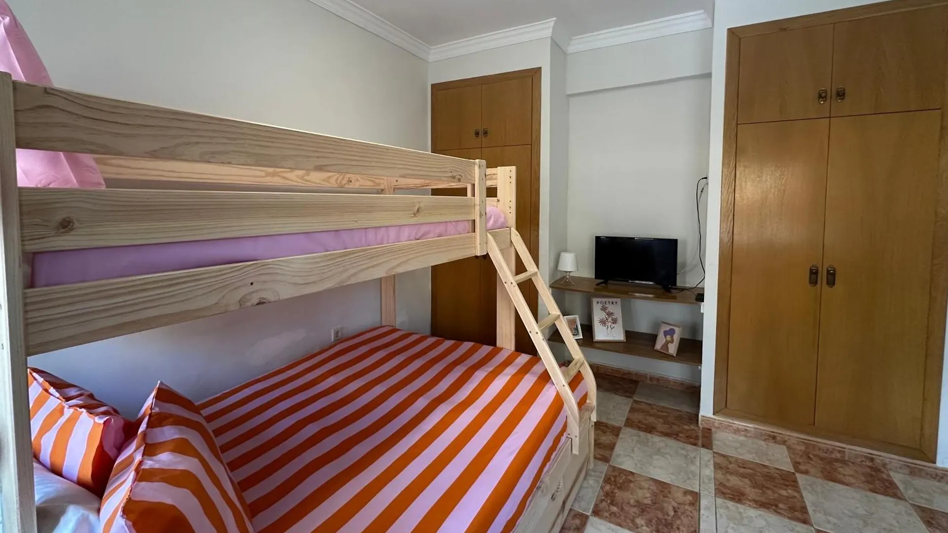 Hostal J&C Olula del Río Pensionat